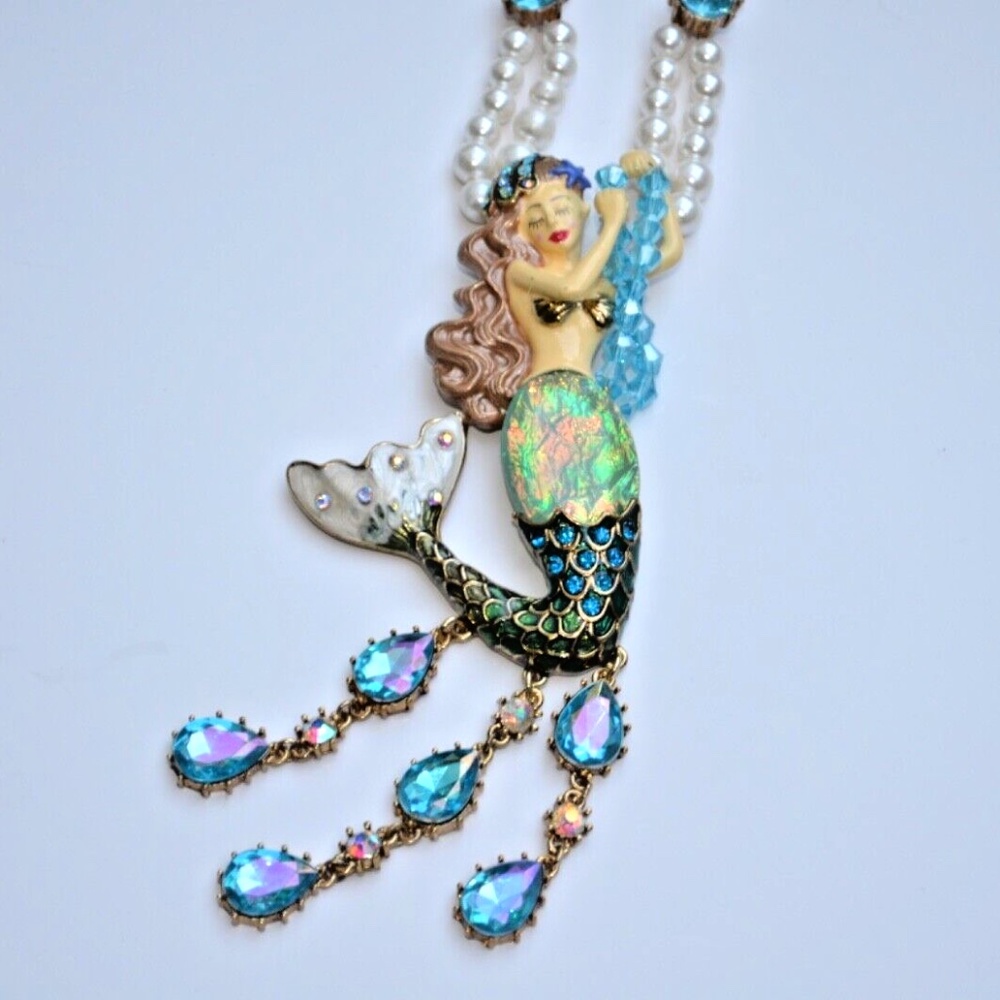 Rare Betsey Johnson Into The Blue Sea Jeweled Cascade Crystal Mermaid Necklace